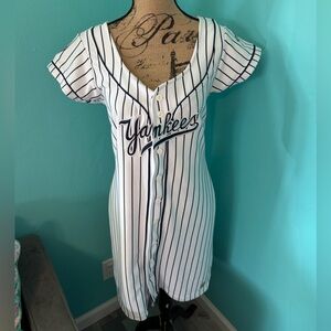 EUC Cooperstown Collection Women’s New York Yankees Button Down Shirt Dress L/X